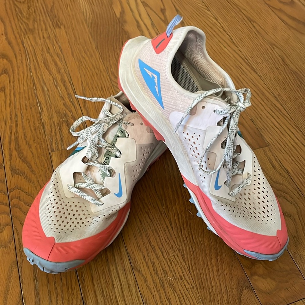 Nike Terra kiger 7 size 9 trail running shoes